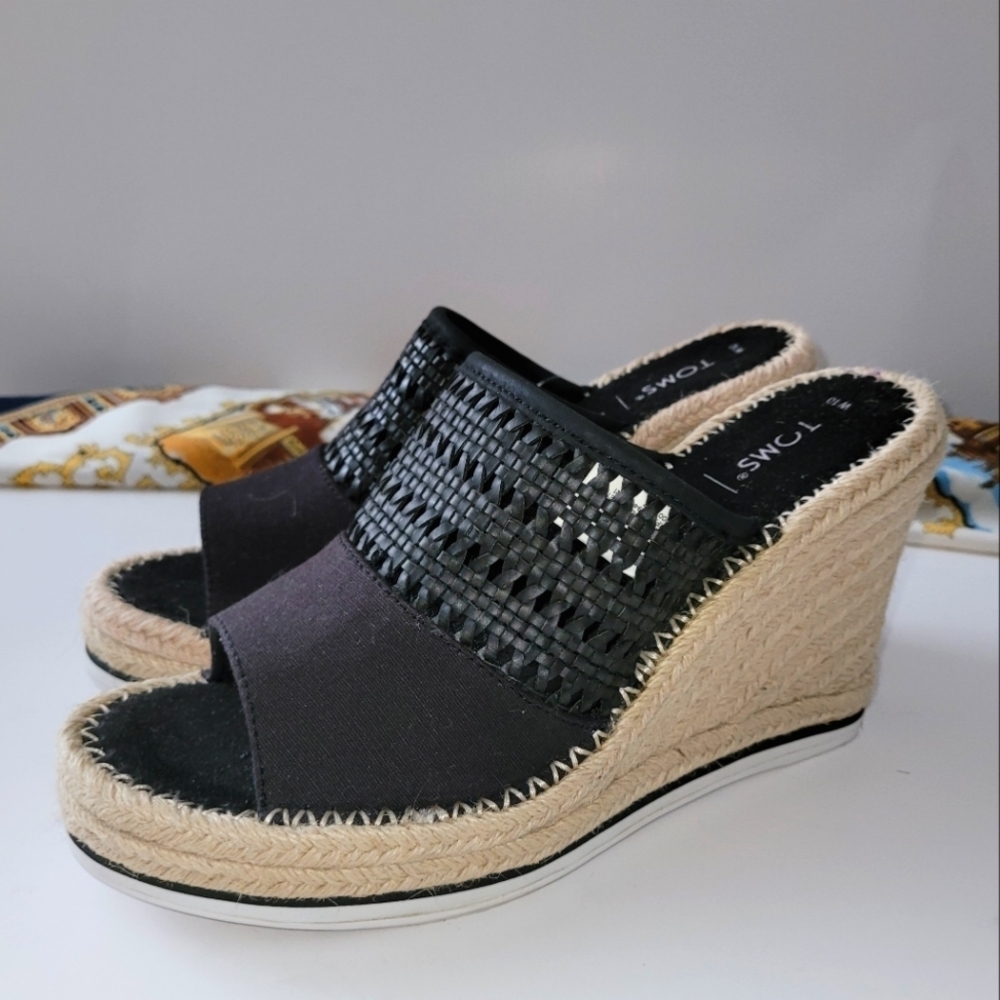 NWT TOMS wedge heel sandals